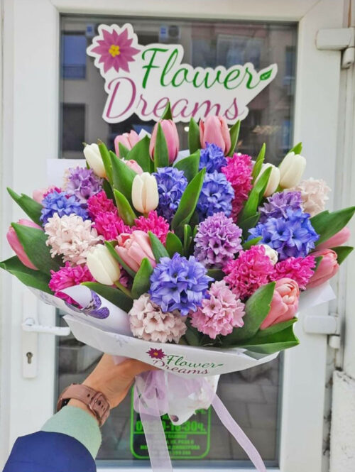 Букет от лалета и зюмбюли