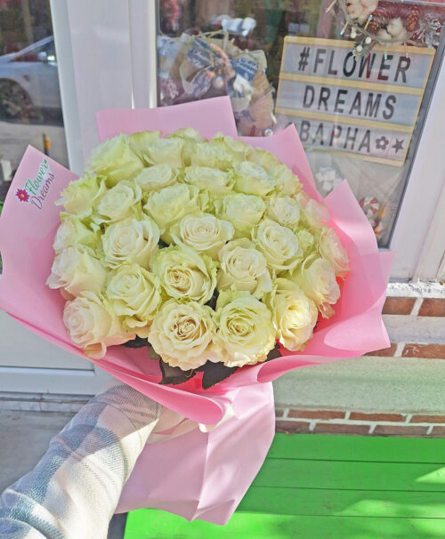 Букет от 33 бели рози